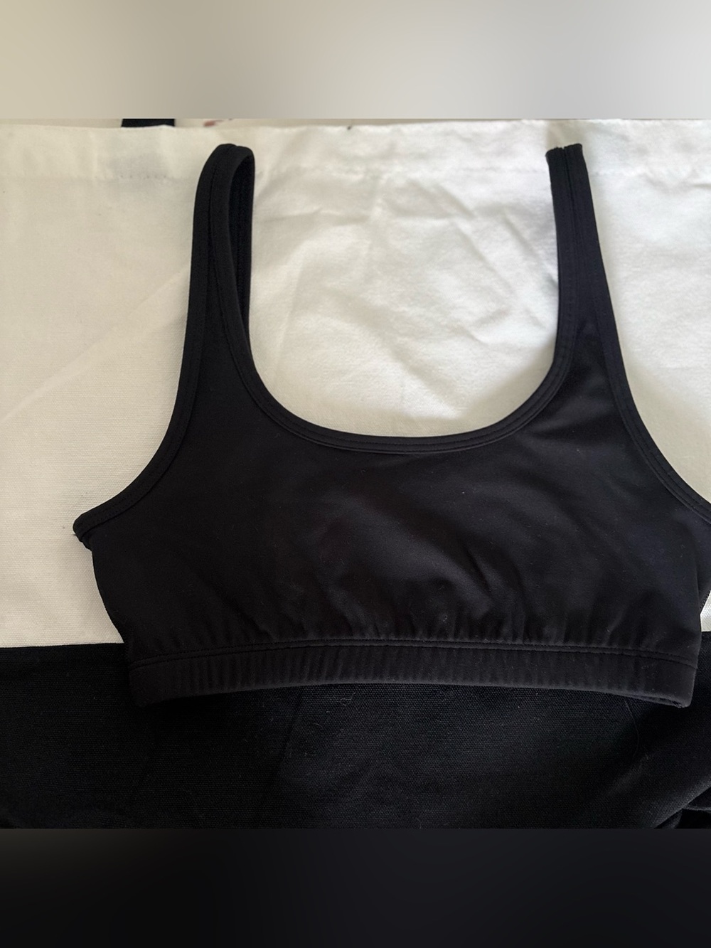 Aritzia Black Scoop-Neck Sports Bralette